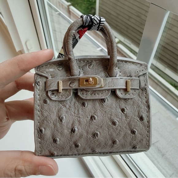 Mini Ostrich-Grain Handbag Charm – Multi Colors Available - Picture 4 of 15